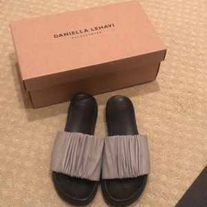 Daniella Lehavi Sahara Soft Gray Slide Size 8